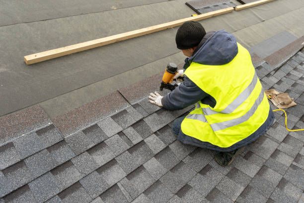 Roof Gutter Cleaning in Lake Arrowhead, ME
